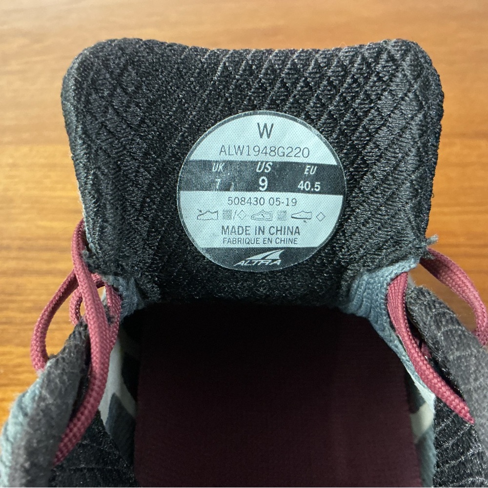Altra Women Paradigm 4.5 Gray Mesh Running Shoe ALW1948G220 Size 9 - Picture 8 of 8